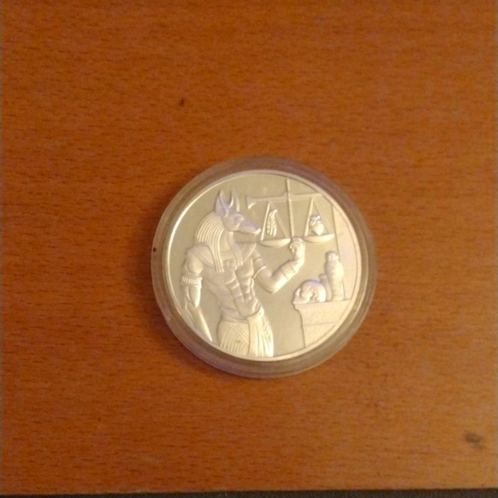 - Coin 🪙